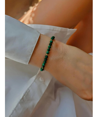 Gold string bracelet for the hand Circle with heart