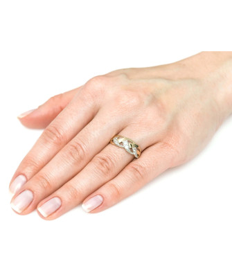 14k gold ring interwoven pattern stones