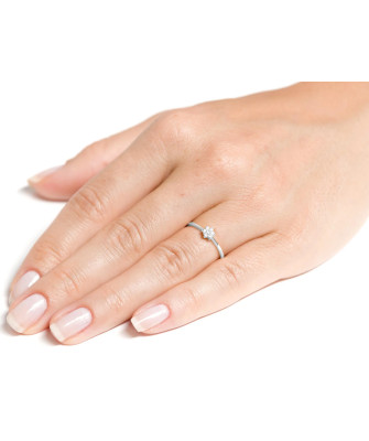 14k white gold flower ring