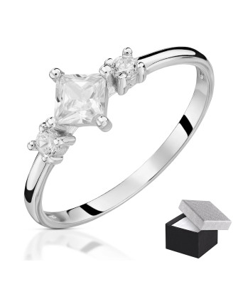 Silver ring with cubic zirconia