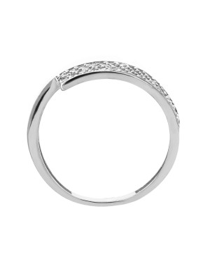 Asymmetric silver ring pattern