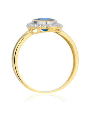 Ring with a large 8k blue stone