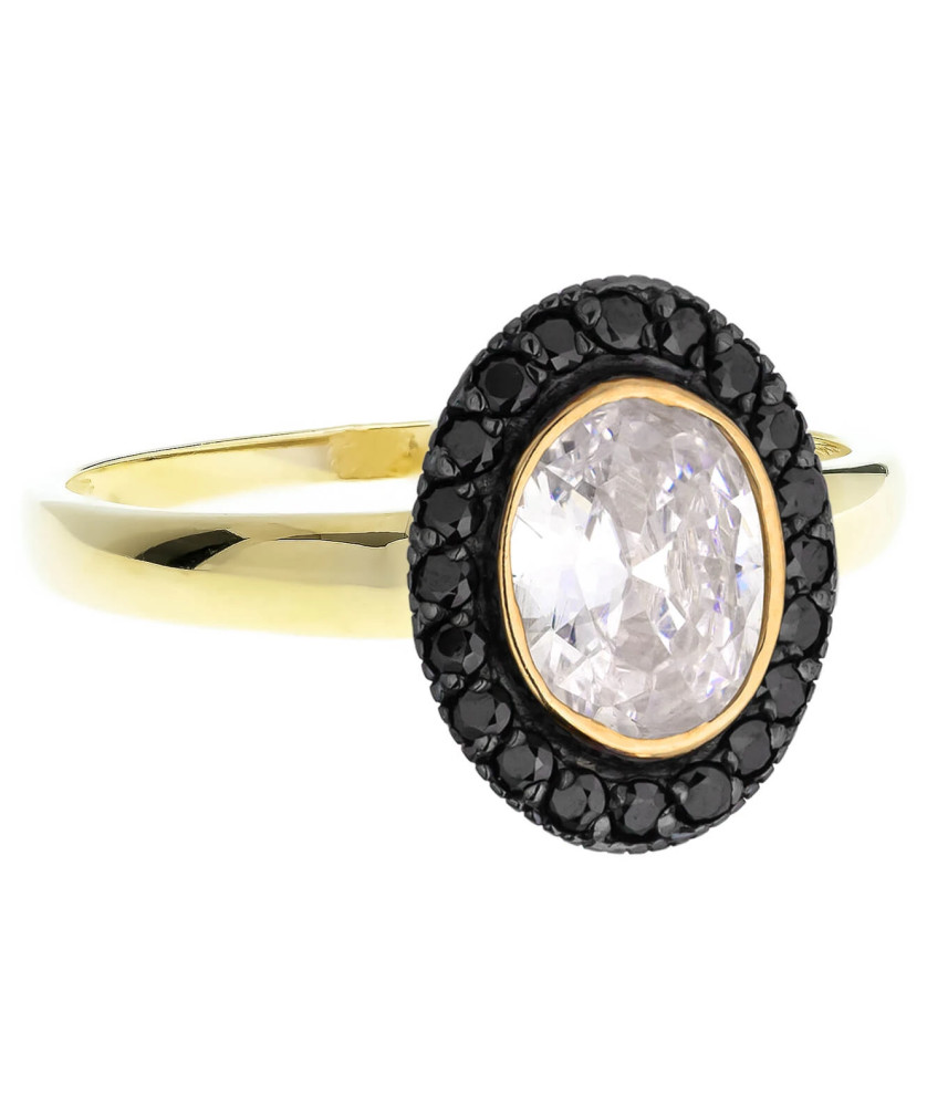 Gold ring 8k white stone with black stones