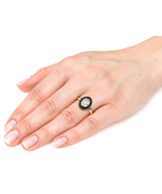 Gold ring 8k white stone with black stones