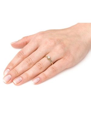 Delicate 14k ring with a white stone