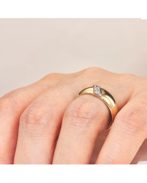 Gold ring 8k with stones