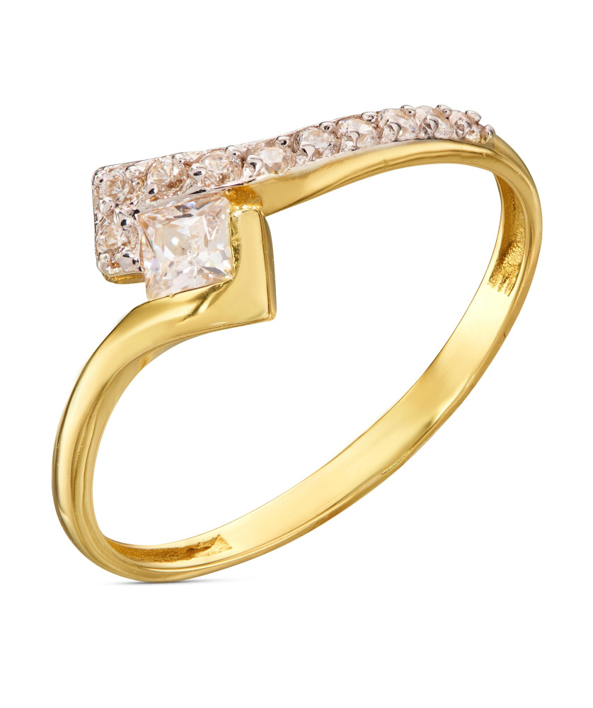 Ring with white stone 8k