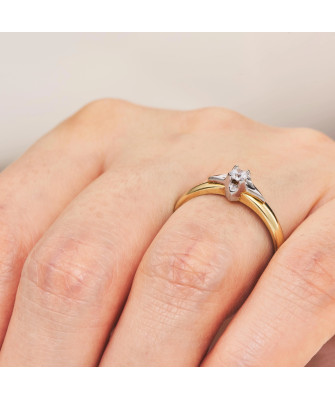 Ring with stone gold 8k