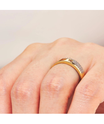 14k gold ring with cubic zirconia