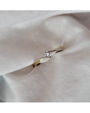 Delicate 14k gold ring with zirconia