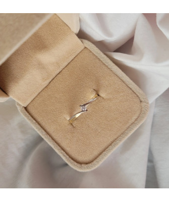 Delicate 14k gold ring with zirconia