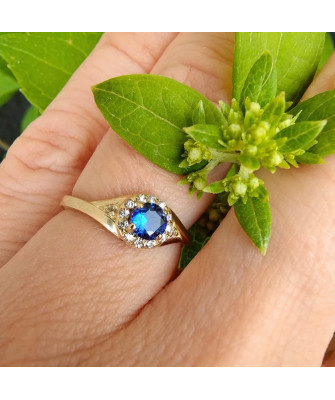 Ring with blue stone gold 8k