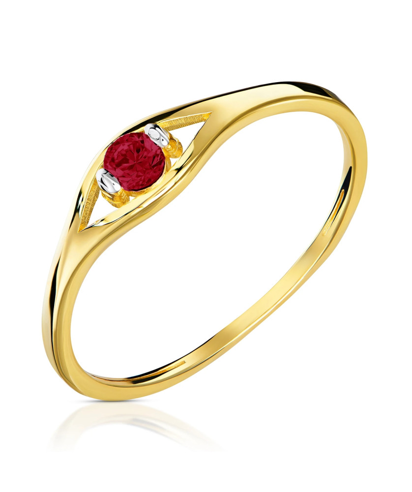 Red stone in 8k gold ring