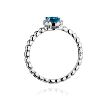 Topaz ring in white gold, 0.50 ct