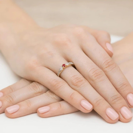Gold ruby ​​ring 0.15 ct