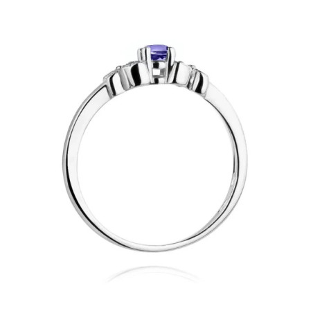 Gold ring with tanzanite, white gold