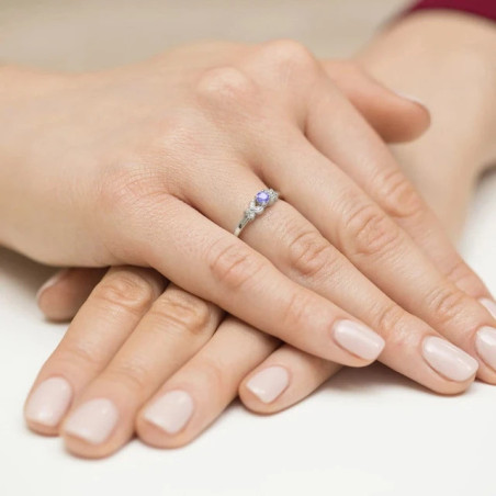 Gold ring with tanzanite, white gold