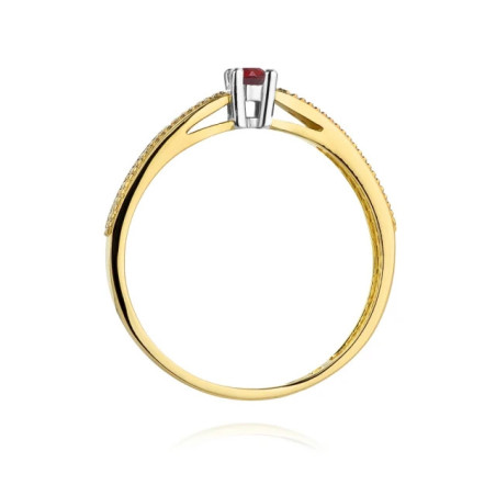 Gold ring with ruby ​​and diamonds