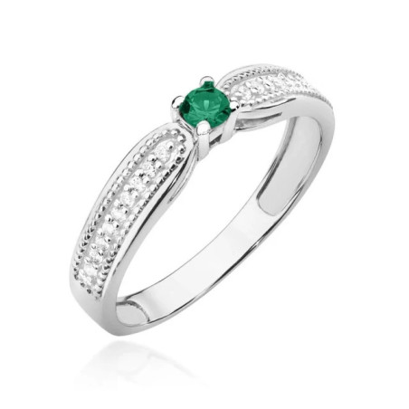 Ring with emerald made of 585 white gold
