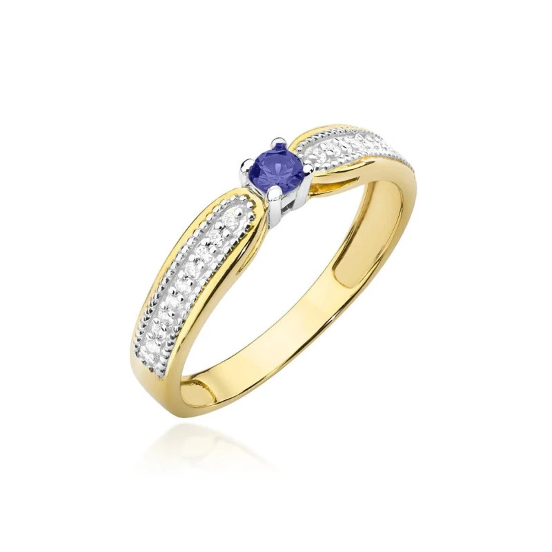 Gold ring with tanzanite diamonds