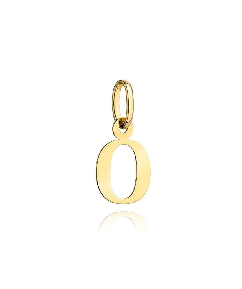Gold pendant letter O