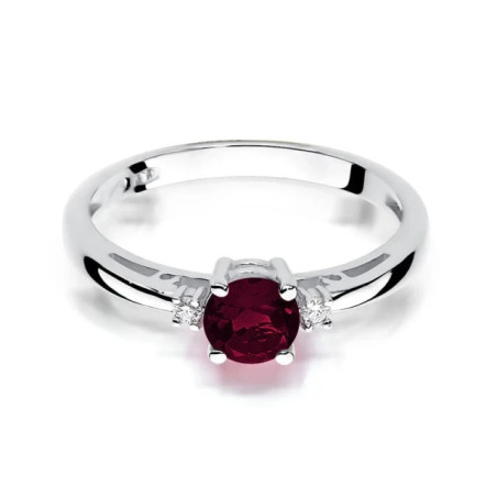 Garnet ring made of 585 white gold