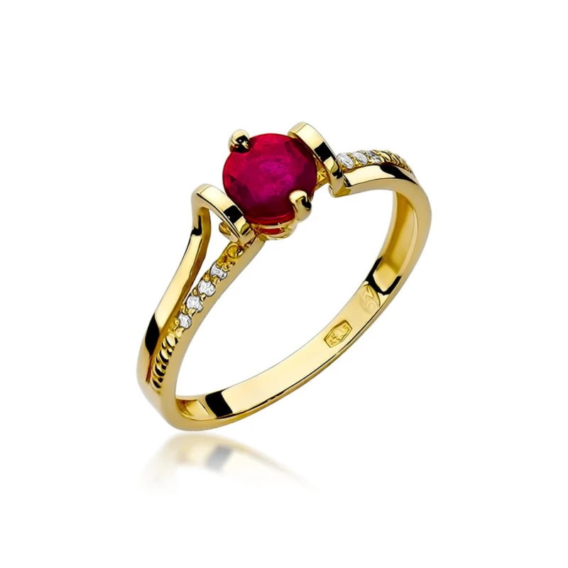 Ruby and diamonds ring in 585 gold Ruby and diamonds ring in 585 gold
