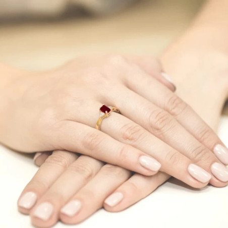 Garnet ring, 585 gold certificate