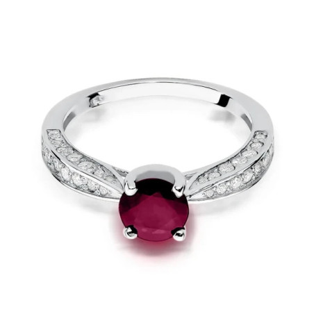 585 gold ring with a ruby ​​in white gold