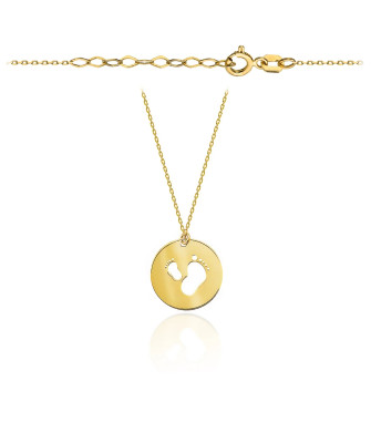 Celebrity necklace footprints in a full circle