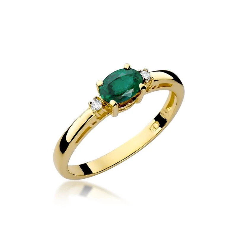 Emerald gold ring with diamonds
