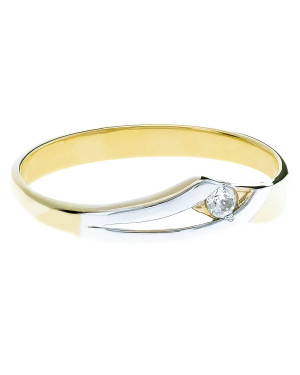 Delicate 14k ring with a white stone