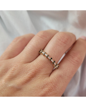 Gold ring 8k black and white zircons
