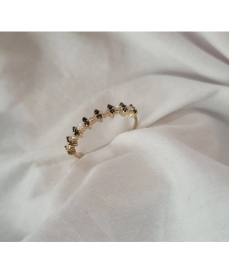 Gold ring 8k black and white zircons