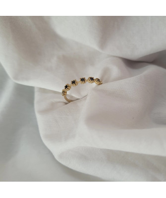 Delicate ring black stones 8k gold