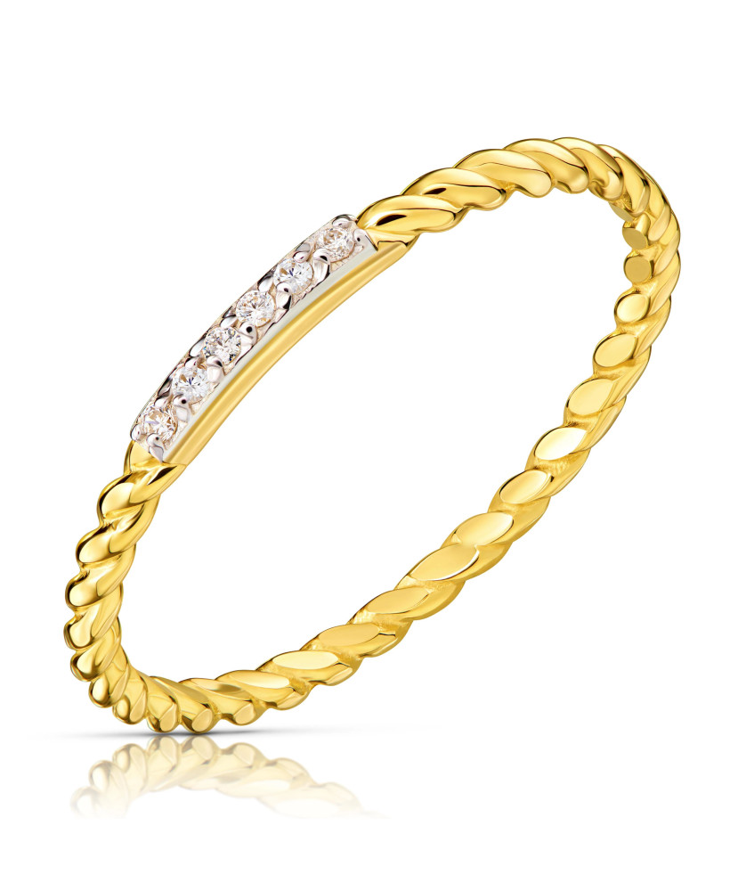 Ring with cubic zirconia 8k circles