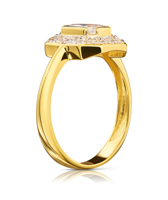 Ring with a large cubic zirconia stone 14k