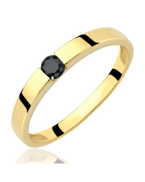 Ring with a black stone 8k