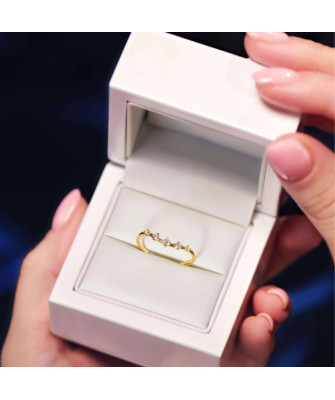 8ct Gold Wave Cubic Zirconia Ring