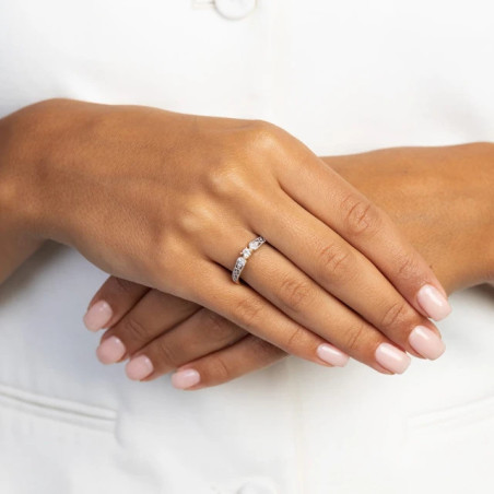Gold ring with a diamond 0.30ct, certificate