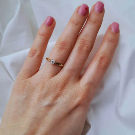 Gold Engagement Ring with a white eyelet, 333 | GoldJewellery