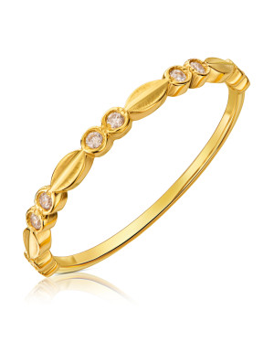 Gold ring white stones 8k hallmark