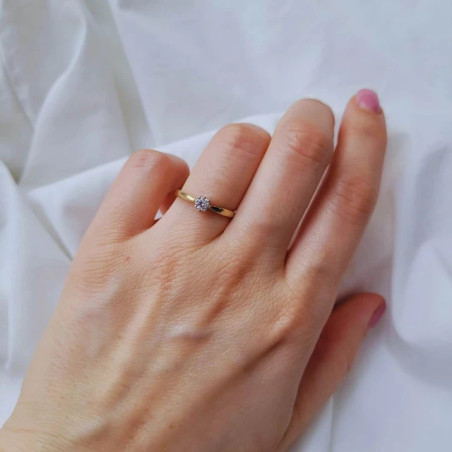 Gold Engagement Ring with a white eyelet, 333 | GoldJewellery