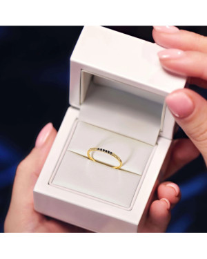 Gold ring black stones 14k