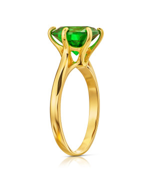 Ring with a large 8k green stone