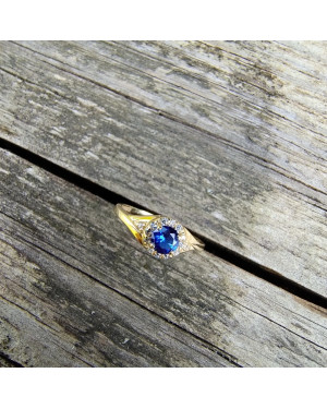 Ring with blue stone 14k
