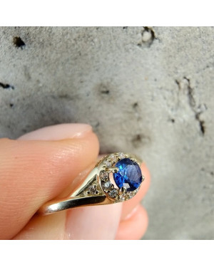 Ring with blue stone 14k