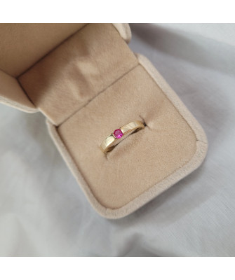 Ring band 14k ruby stone