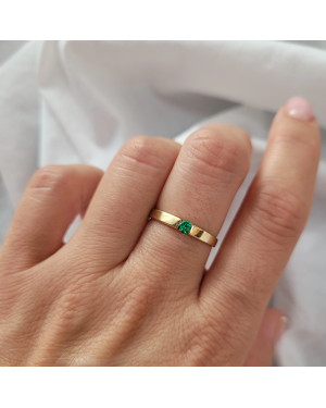 Ring band 14k emerald stone