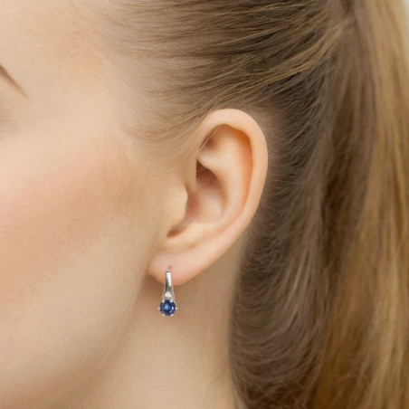 585 gold flower earrings with a 0.20ct diamond GoldJewellery
